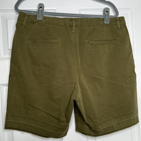 FRAME Le Tomboy trouser short in washed moss 31 NWT - Picture 6 of 6